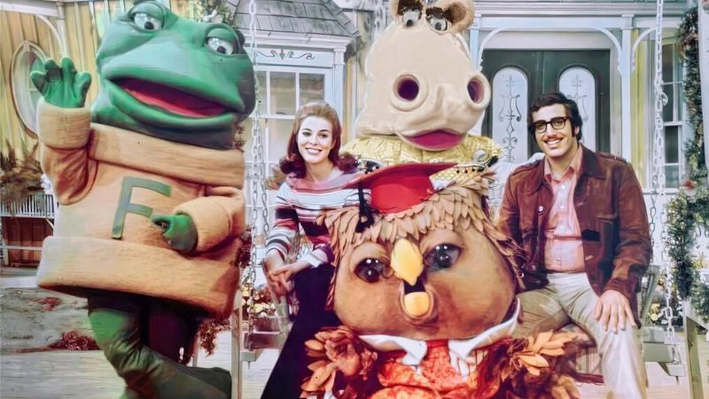 The Hosts Were a Real-Life Married Couple