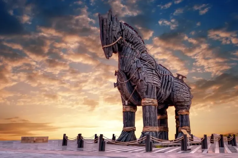 The Trojan Horse (c. 1200 BCE)