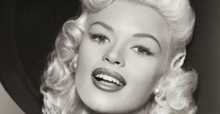 13 Jayne Mansfield Moments That Made Hollywood Stop and Stare