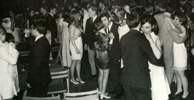 15 Bizarre 1970s Dating Rules That Would Horrify Gen Z