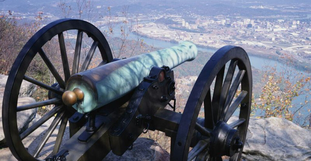 15 Epic Battle Sites in America You Can Visit and Walk Through History