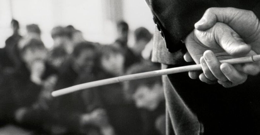 15 Everyday Habits From The ’50s That Would Raise Eyebrows Today