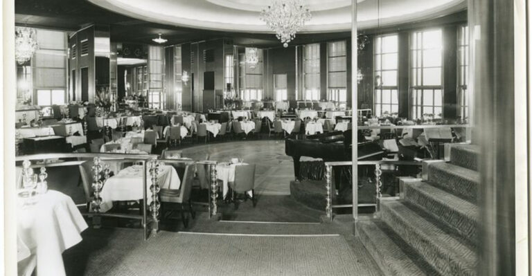 15 Glamorous Facts About the Rainbow Room, America’s Highest Restaurant in 1934