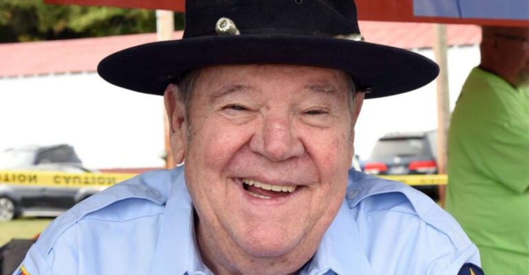 15 Reasons We’ll Always Remember Rick Hurst – The Heart and Humor Behind Deputy Cletus Hogg