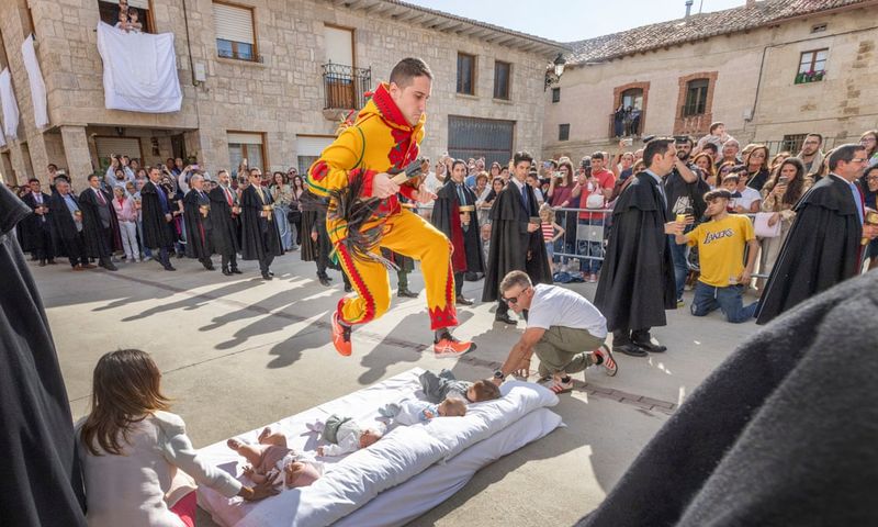 Baby Jumping (El Colacho, Spain)