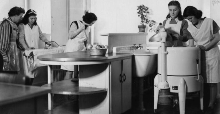 17 School Subjects That Quietly Disappeared Over Time