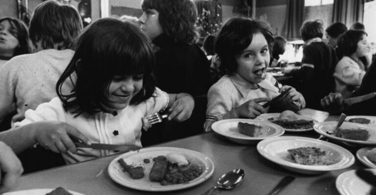 19 Classic Meals Every American Family Ate After World War II