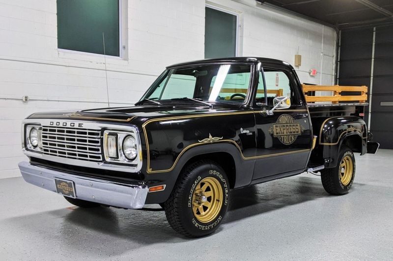 1977 Dodge D100