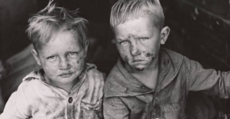 20 Vintage Photos That Capture the Desperation of the Great Depression