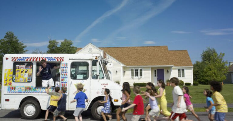 25 Childhood Routines We Wish We Could Get Back