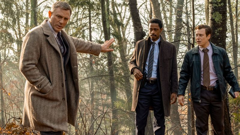 Knives Out (2019)