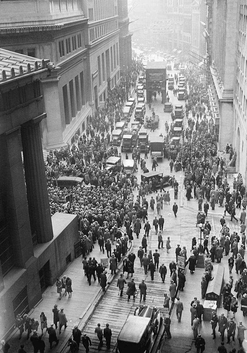 Myth: The Stock Market Crash Alone Caused the Depression