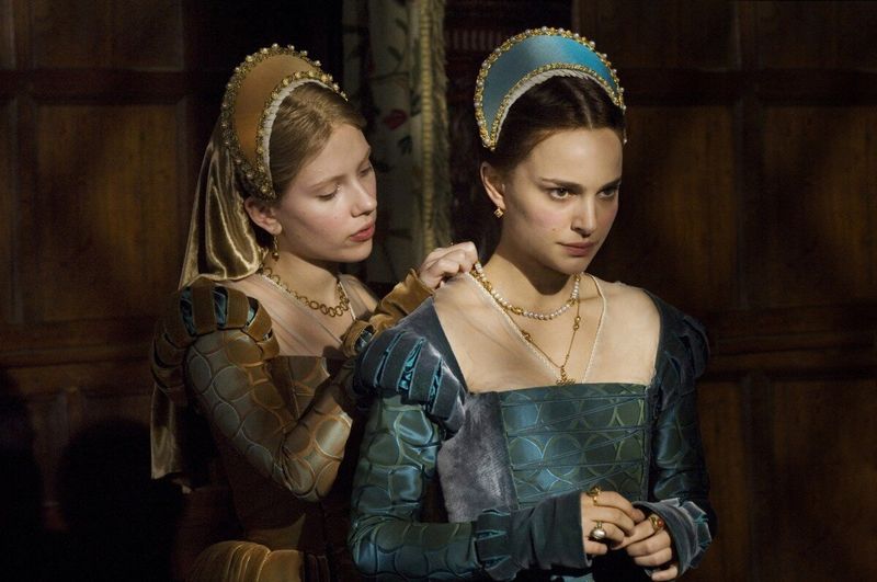 The Other Boleyn Girl (2008) – Anne & Mary Boleyn