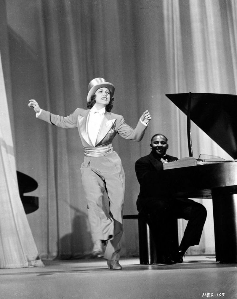 “Fascinatin’ Rhythm” – Lady Be Good (1941)