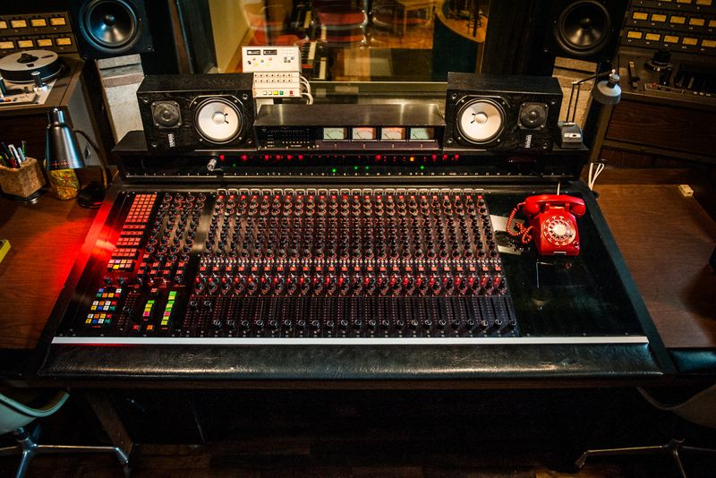 Popularized Layered, Studio-Built Soundscapes