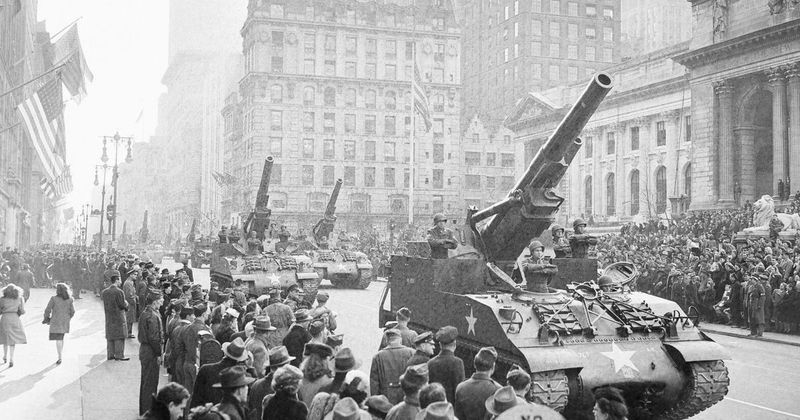 Heroes Return Home Triumphant - World War II Victory Parades (1945-1946)