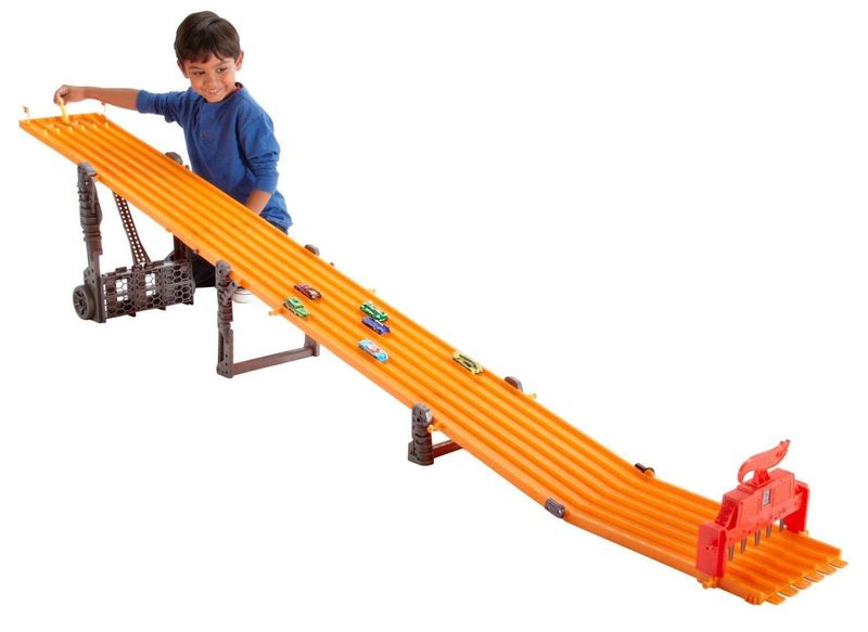 Hot Wheels & Matchbox Cars – Floor-Wide Raceways