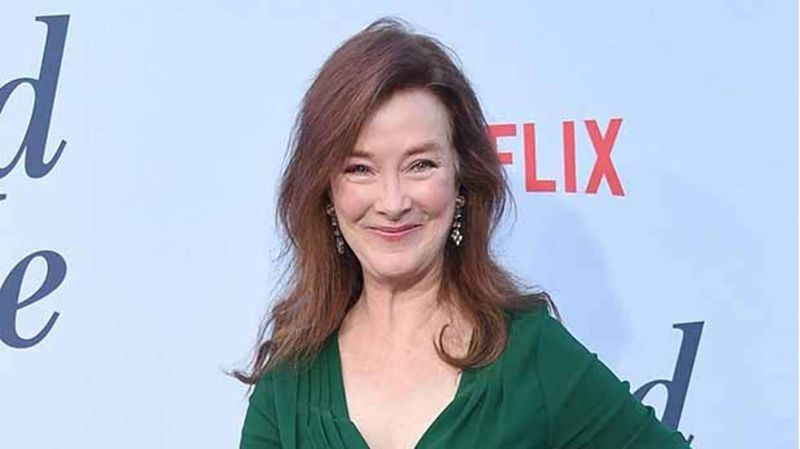 Standout Performance in Dead to Me