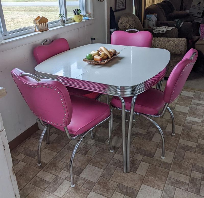 Kitchen Dinettes