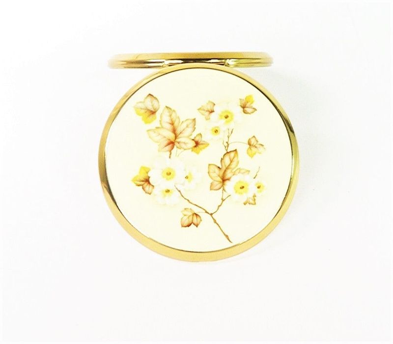 Compact Mirror & Pressed Powder