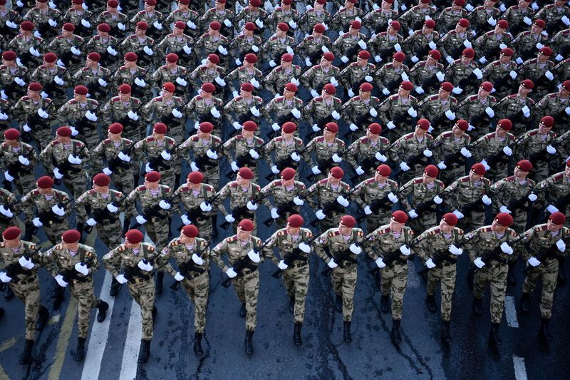 Russia: Nuclear Arsenal and Military Tradition