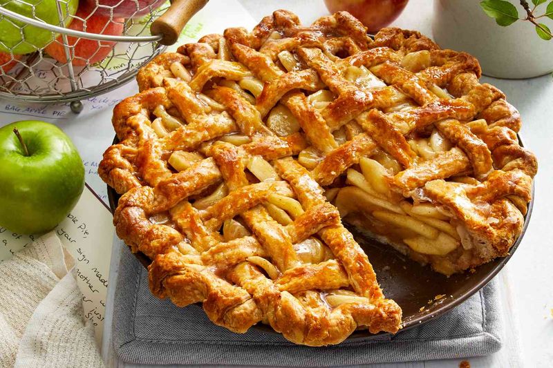 Old-Fashioned Apple Pie