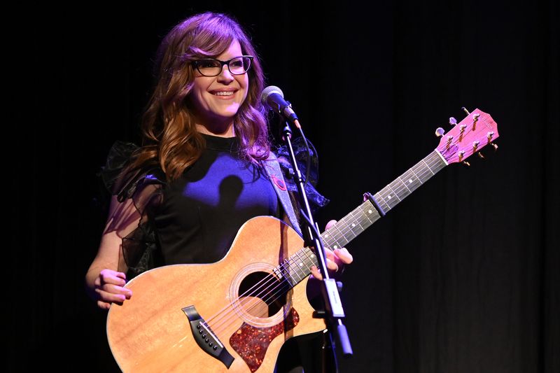 “Stay (I Missed You)” – Lisa Loeb