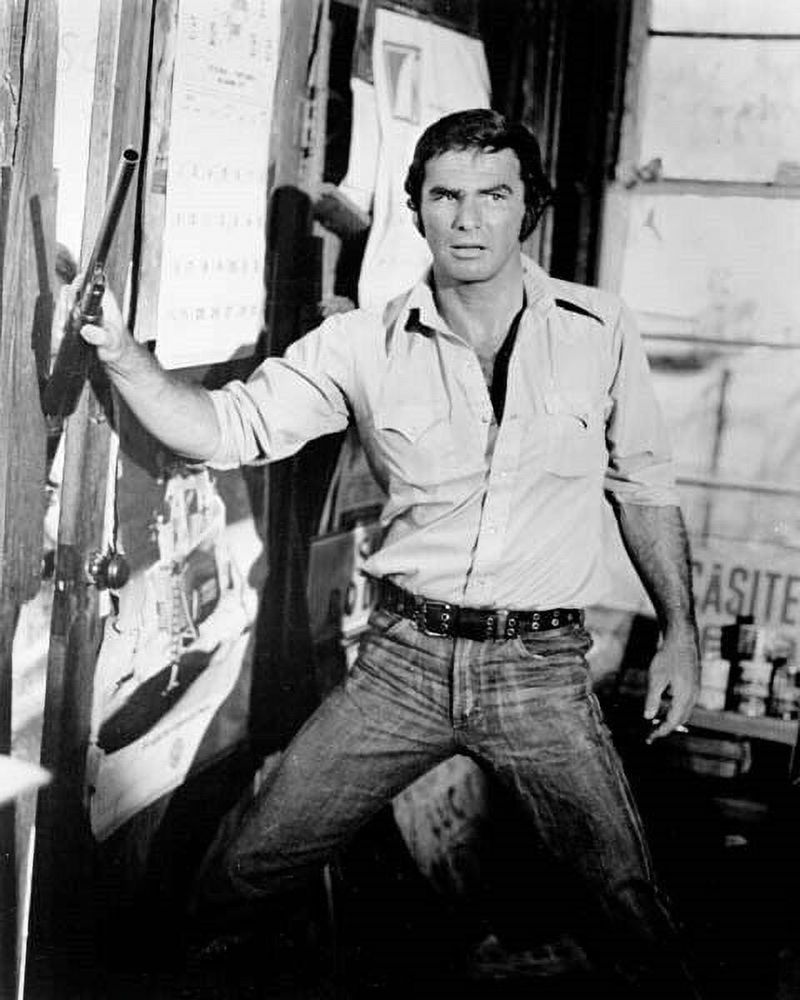 Southern Outlaw Gator McKlusky in White Lightning (1973)