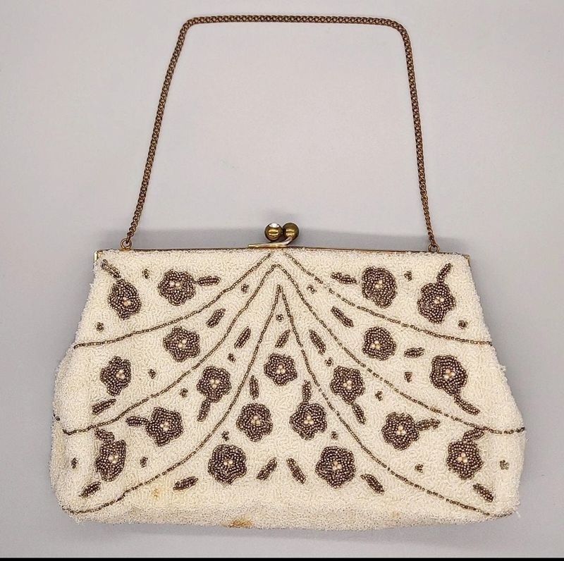 Evening Clutch: Nighttime Elegance