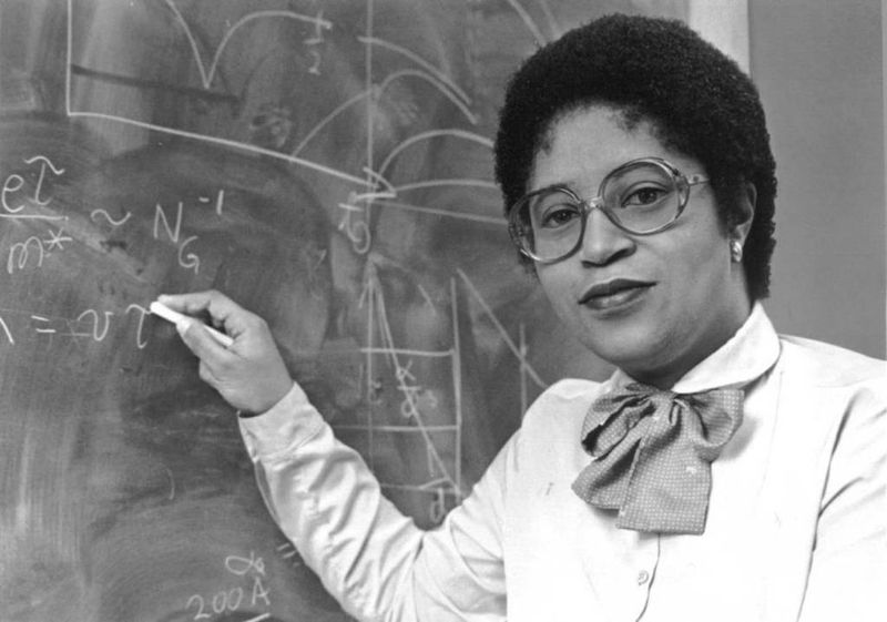Dr. Shirley Jackson (b. 1946) – The Telecommunications Revolutionary