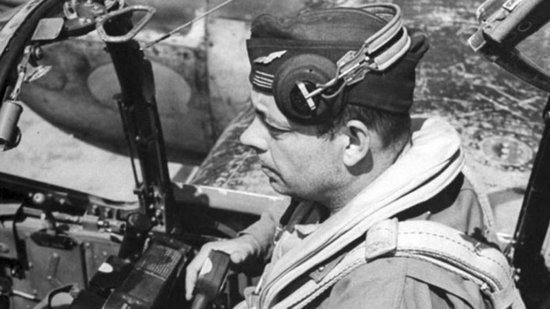 Antoine de Saint-Exupéry (★ 