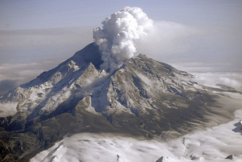 Mount Redoubt: Anchorage's Ashy Neighbor