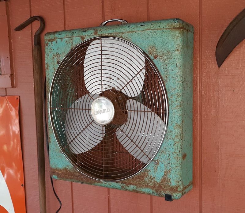 No Air Conditioning (Or Only Window Units)