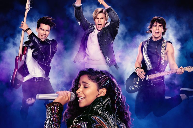 Julie and the Phantoms (2020)