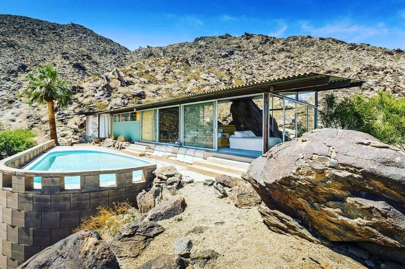 Palm Springs, CA – Old-School Cool or Outdated Overload?