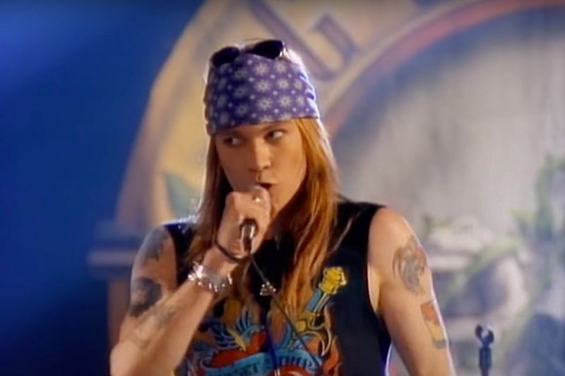“Sweet Child O’ Mine” – Guns N’ Roses (1987)