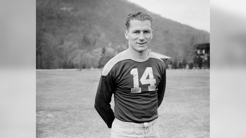 Don Hutson, NFL Hall-of-Famer, 1997