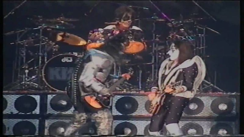 Paul Stanley’s Laser Pointer Rage (1999)