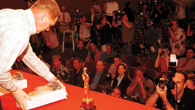 The Oscar Theft (2000)