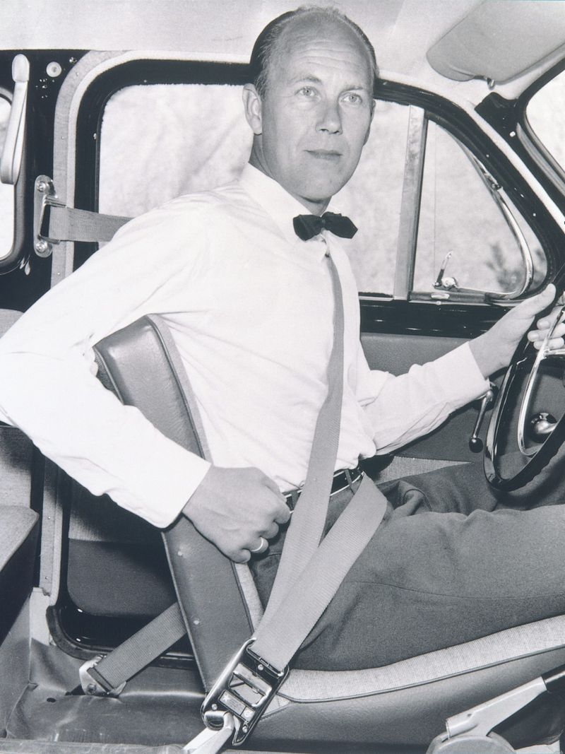 Cars Without Seatbelts