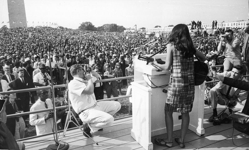 Joan Baez: The Folk Singer With a Conscience and a Crystalline Voice