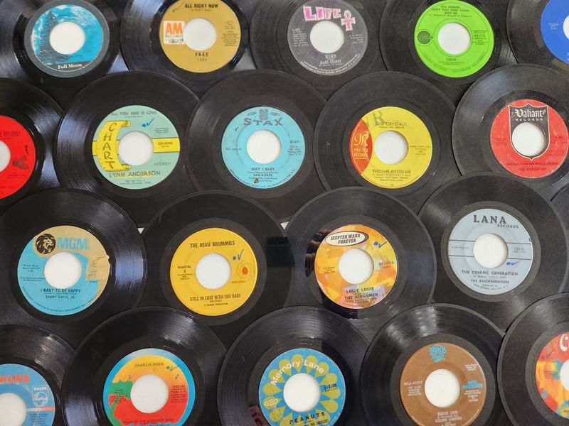 Playing Records at 45 RPM