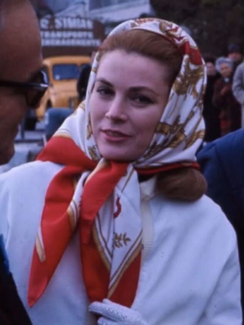 Silk Scarves: Versatile Fashion Statements