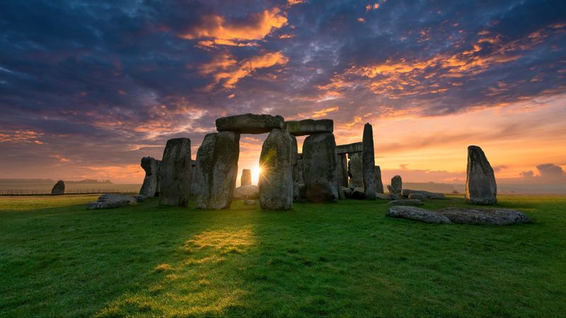 Stonehenge, England - Prehistoric megalithic mystery