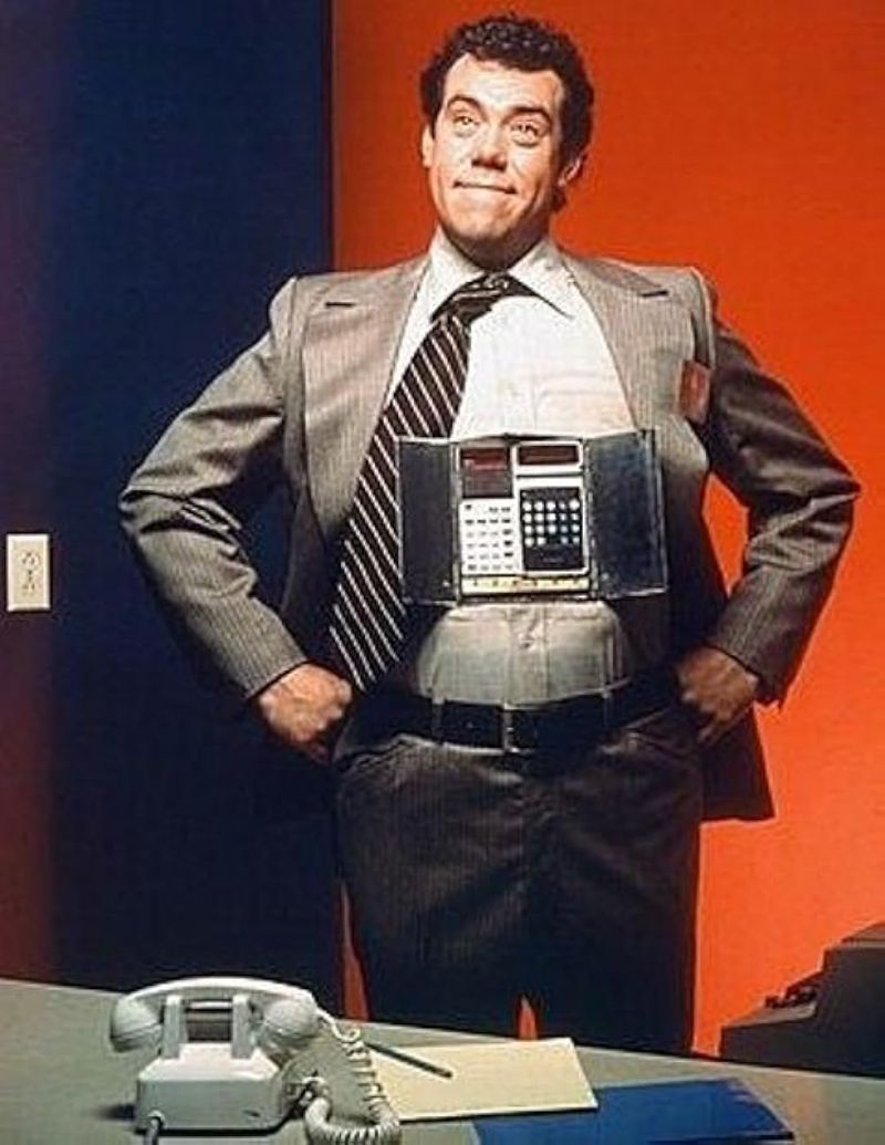 Holmes & Yoyo: When Robot Cops Weren't Cool Yet