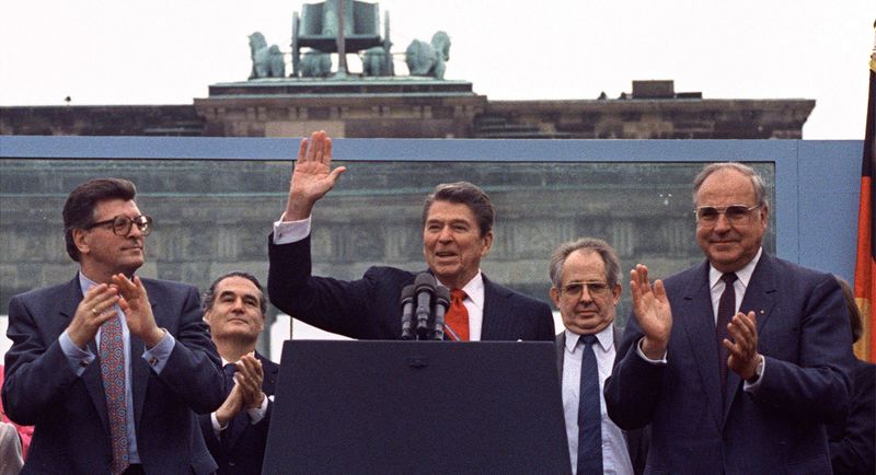 Ronald Reagan (USA)