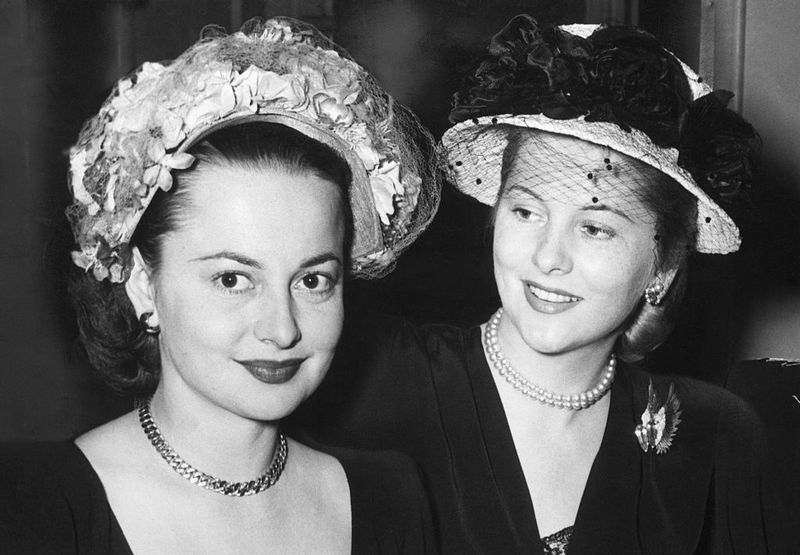 De Havilland vs. Fontaine: Sisters and Rivals