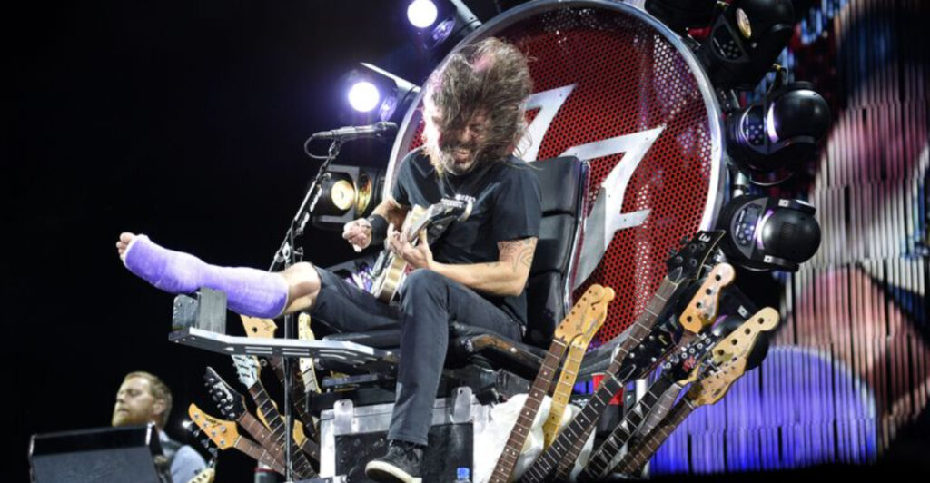Meltdowns, Mayhem & Mishaps: 17 Rock Star Onstage Blowups