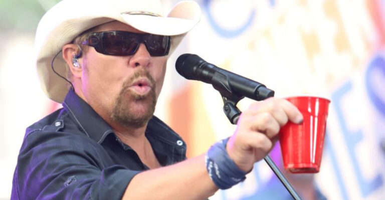 Music Critics Were Right: These 33 Country Hits Are Actually Terrible