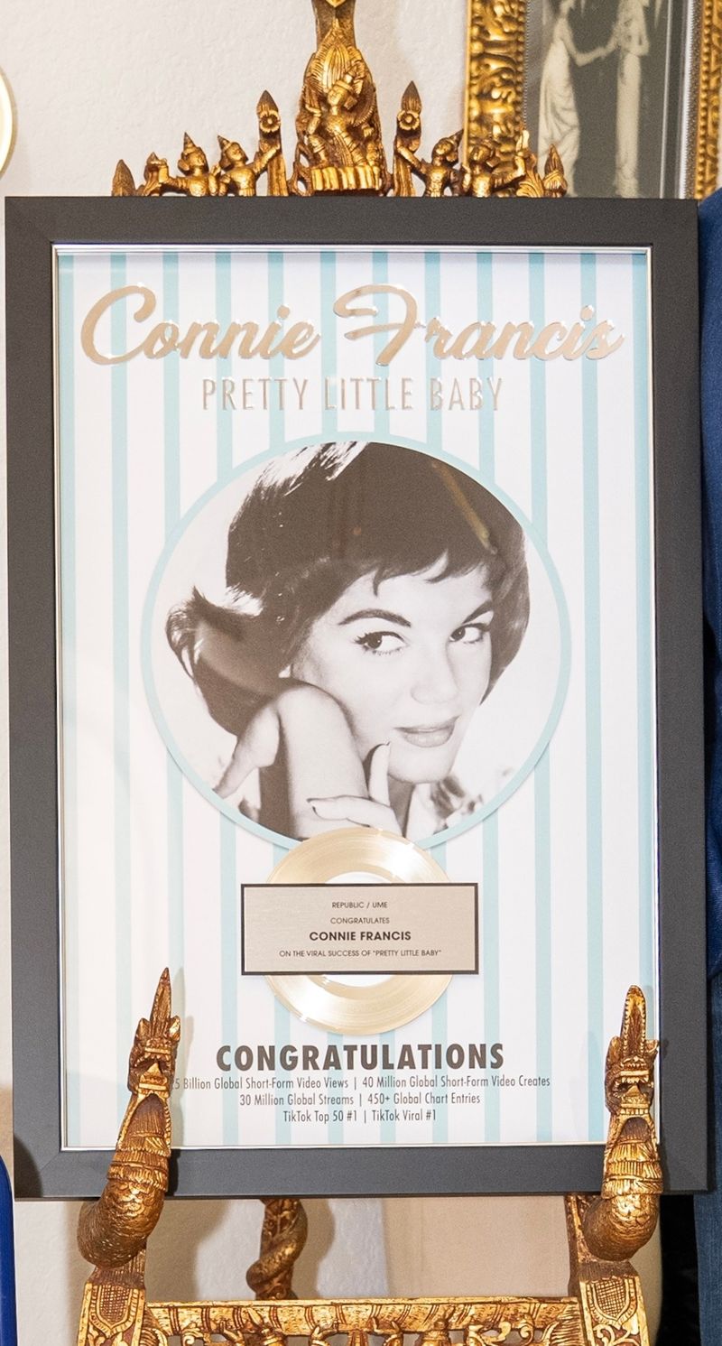Plaque Presentation for Viral Resurgence